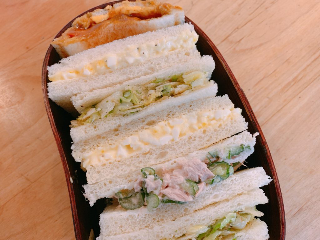 横須賀のローカルグルメ「ポテチパン」のレシピ